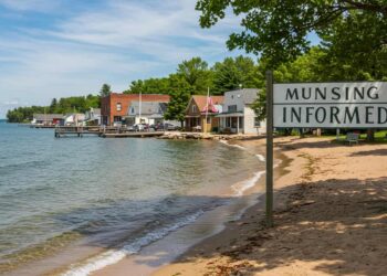 Munising Informed