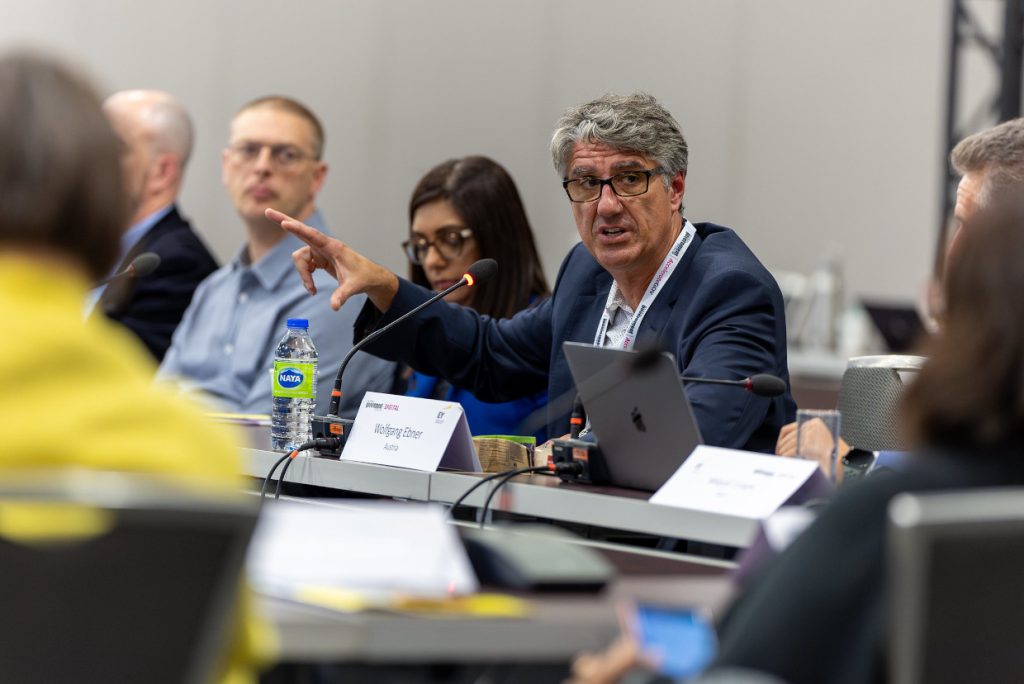 The Editorial Approach Behind dgmnews.com